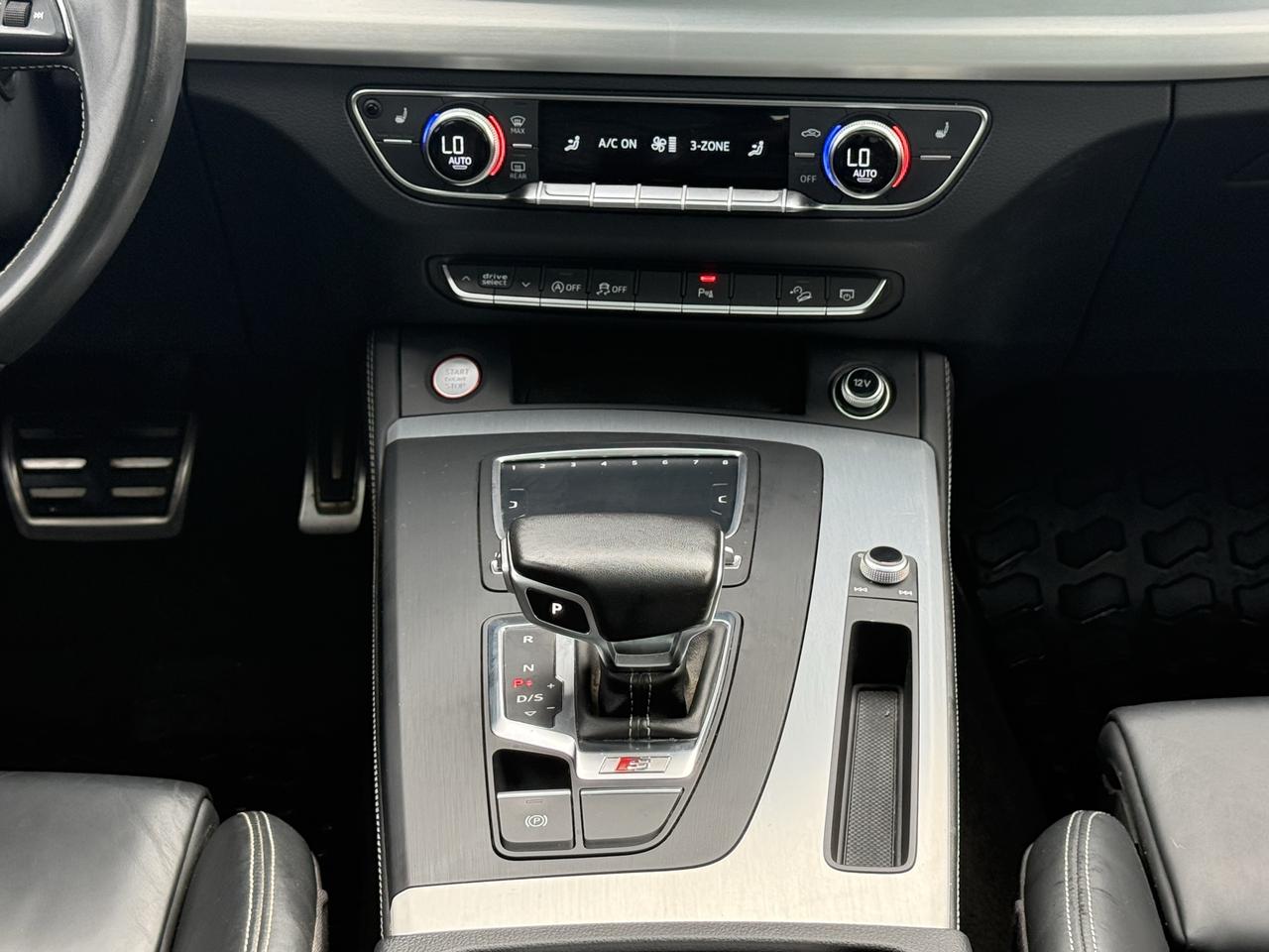 2018 Audi SQ5 Technik Photo