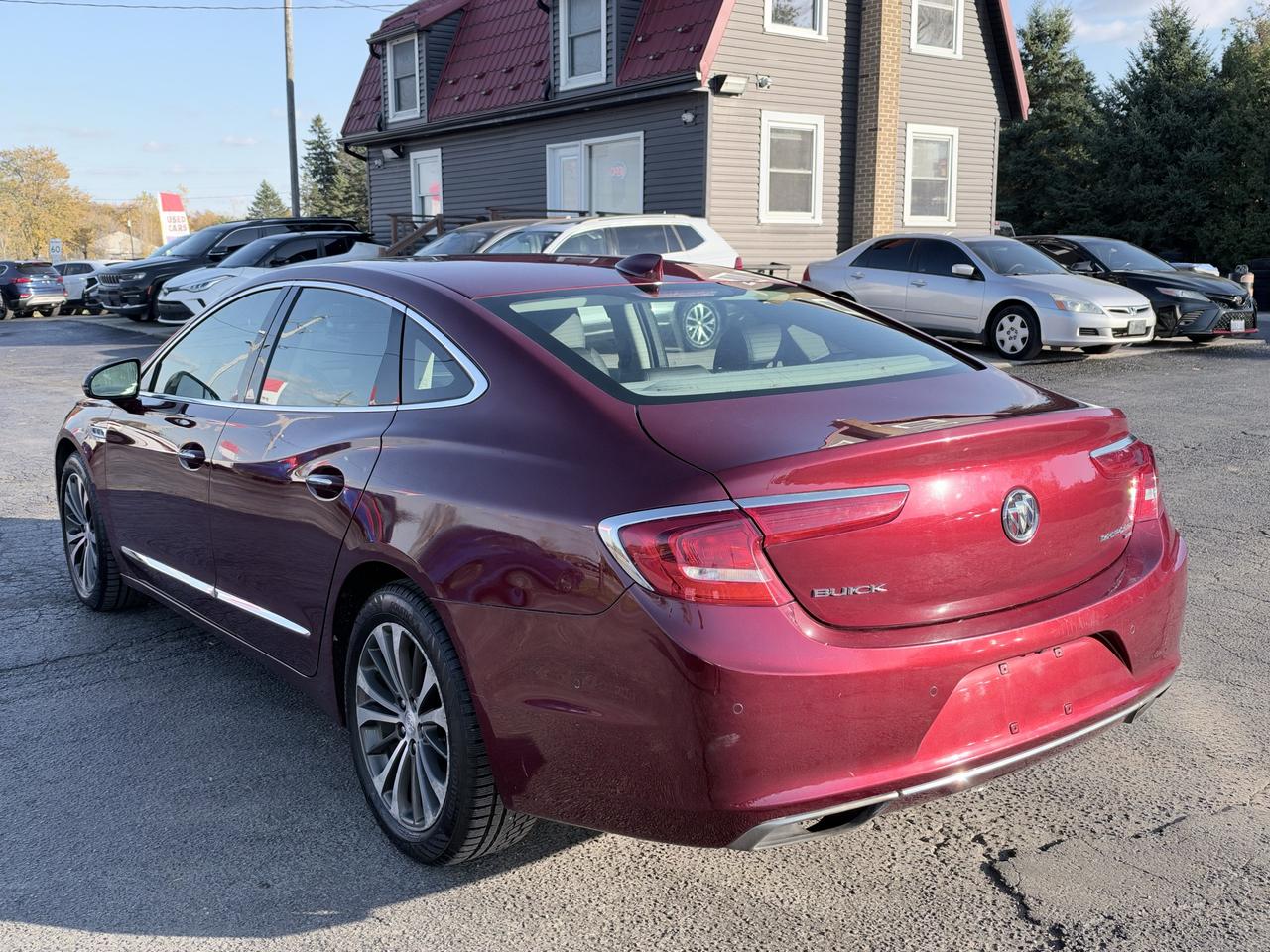 2017 Buick LaCrosse Premium // LEATHER // AWD // REVERSE CAM Photo