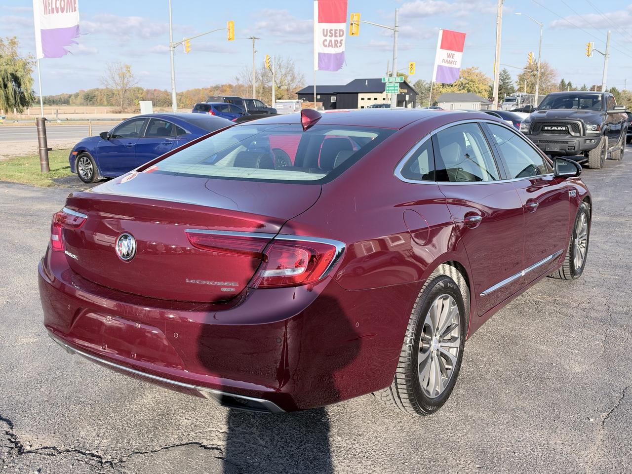 2017 Buick LaCrosse Premium // LEATHER // AWD // REVERSE CAM Photo2