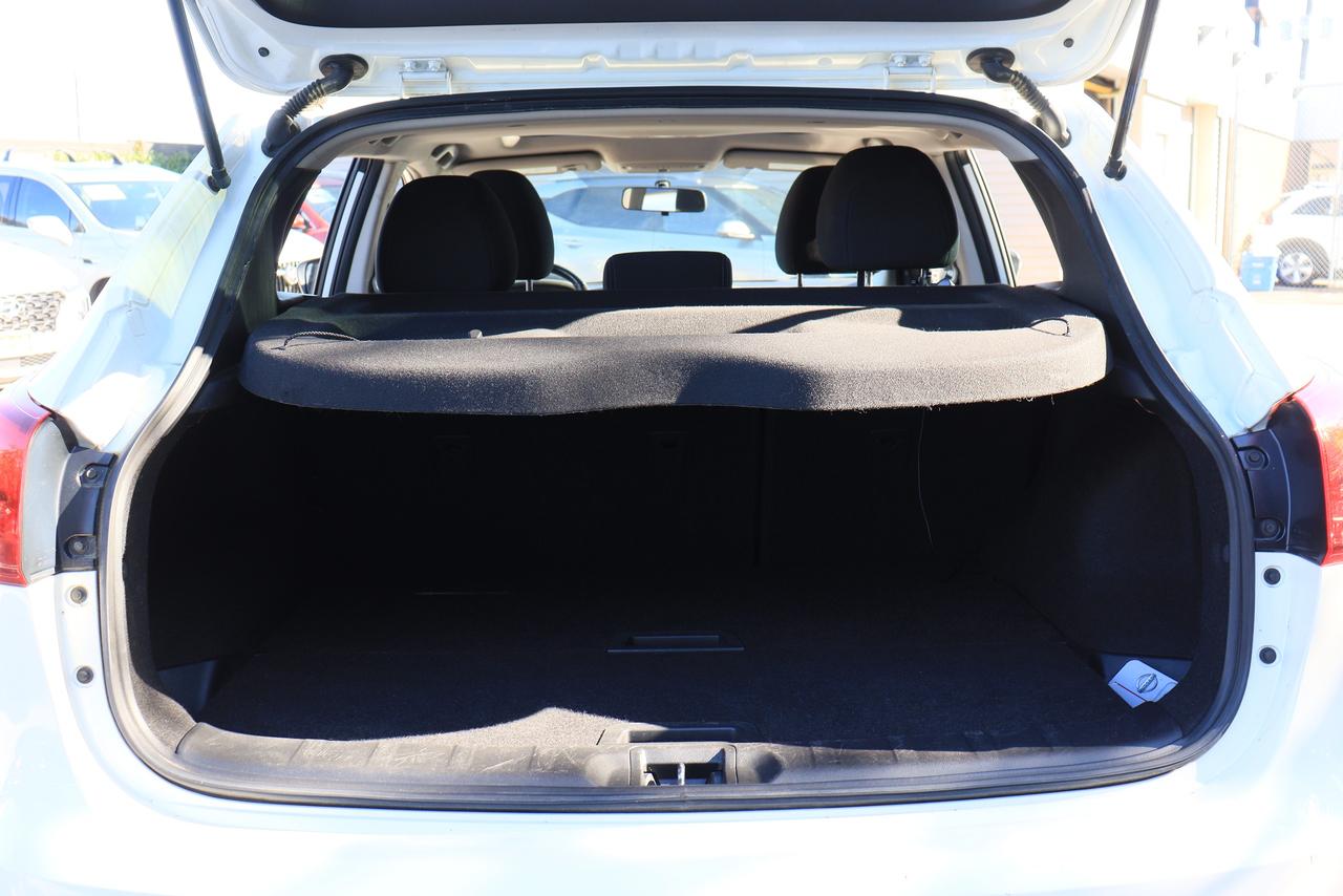 2018 Nissan Qashqai SV | AWD | Sunroof | Cam | Nissan Service History Photo32