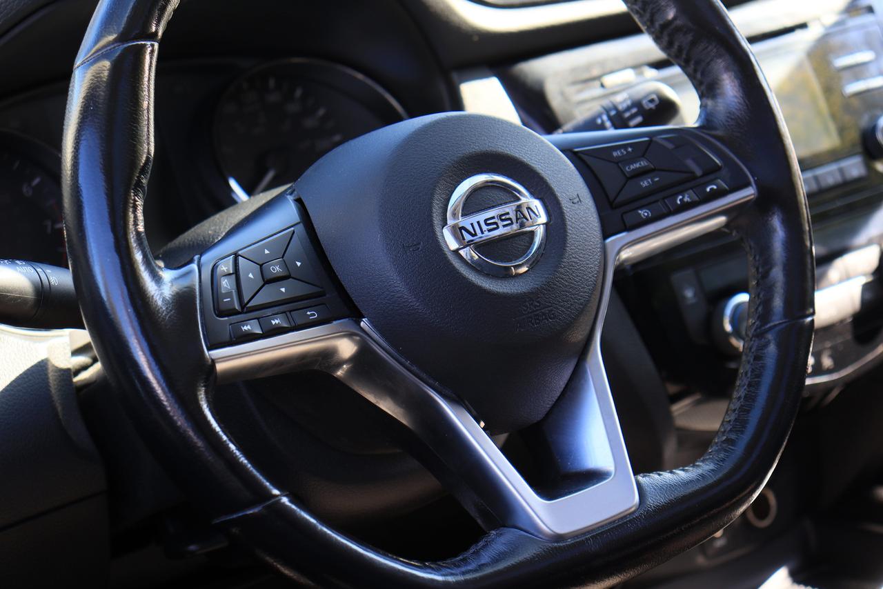 2018 Nissan Qashqai SV | AWD | Sunroof | Cam | Nissan Service History Photo