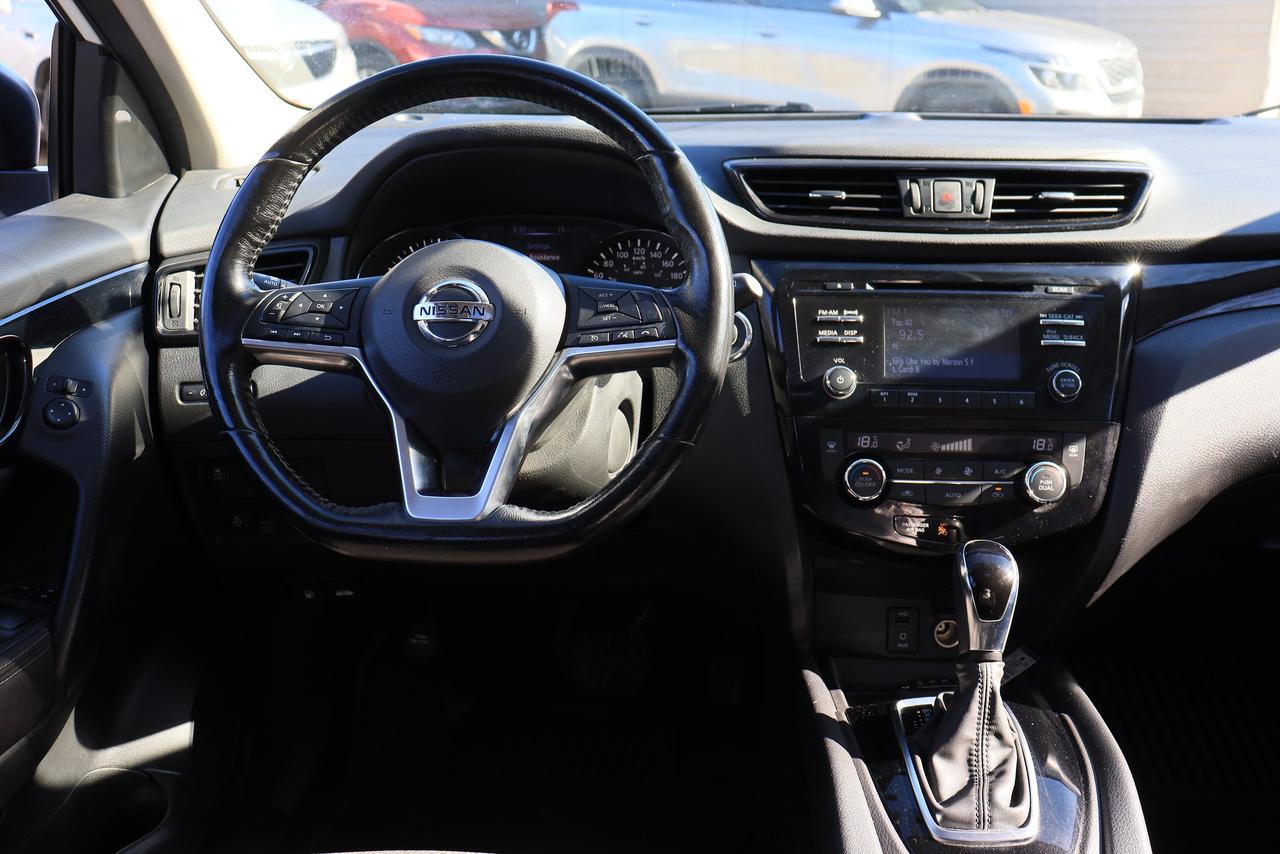 2018 Nissan Qashqai SV | AWD | Sunroof | Cam | Nissan Service History Photo37