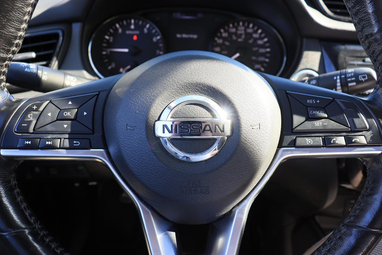 2018 Nissan Qashqai SV | AWD | Sunroof | Cam | Nissan Service History Photo