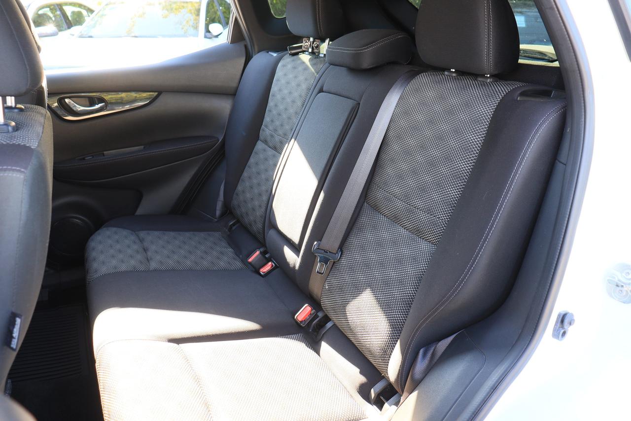 2018 Nissan Qashqai SV | AWD | Sunroof | Cam | Nissan Service History Photo70