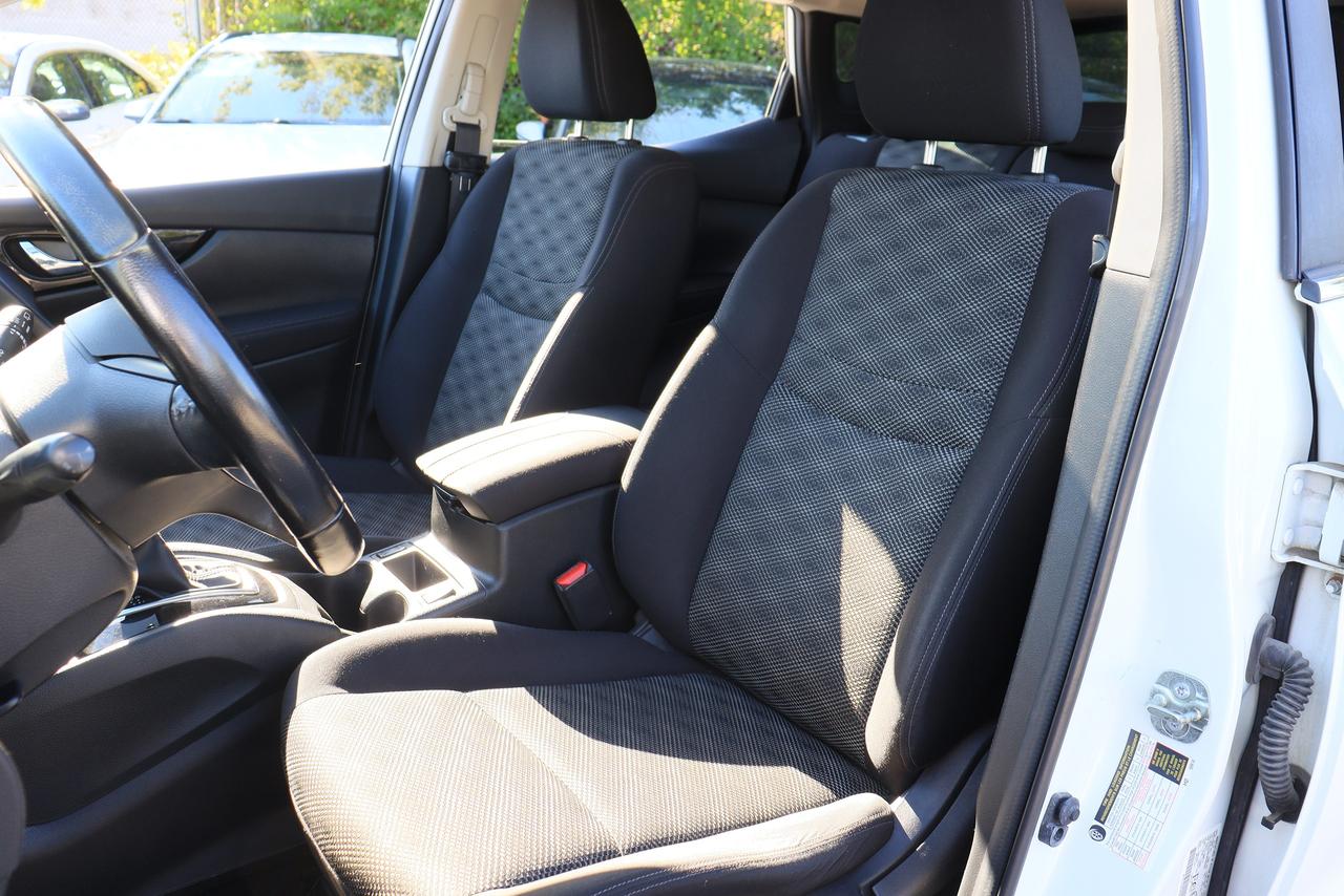 2018 Nissan Qashqai SV | AWD | Sunroof | Cam | Nissan Service History Photo30