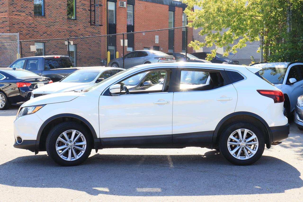 2018 Nissan Qashqai SV | AWD | Sunroof | Cam | Nissan Service History Photo6