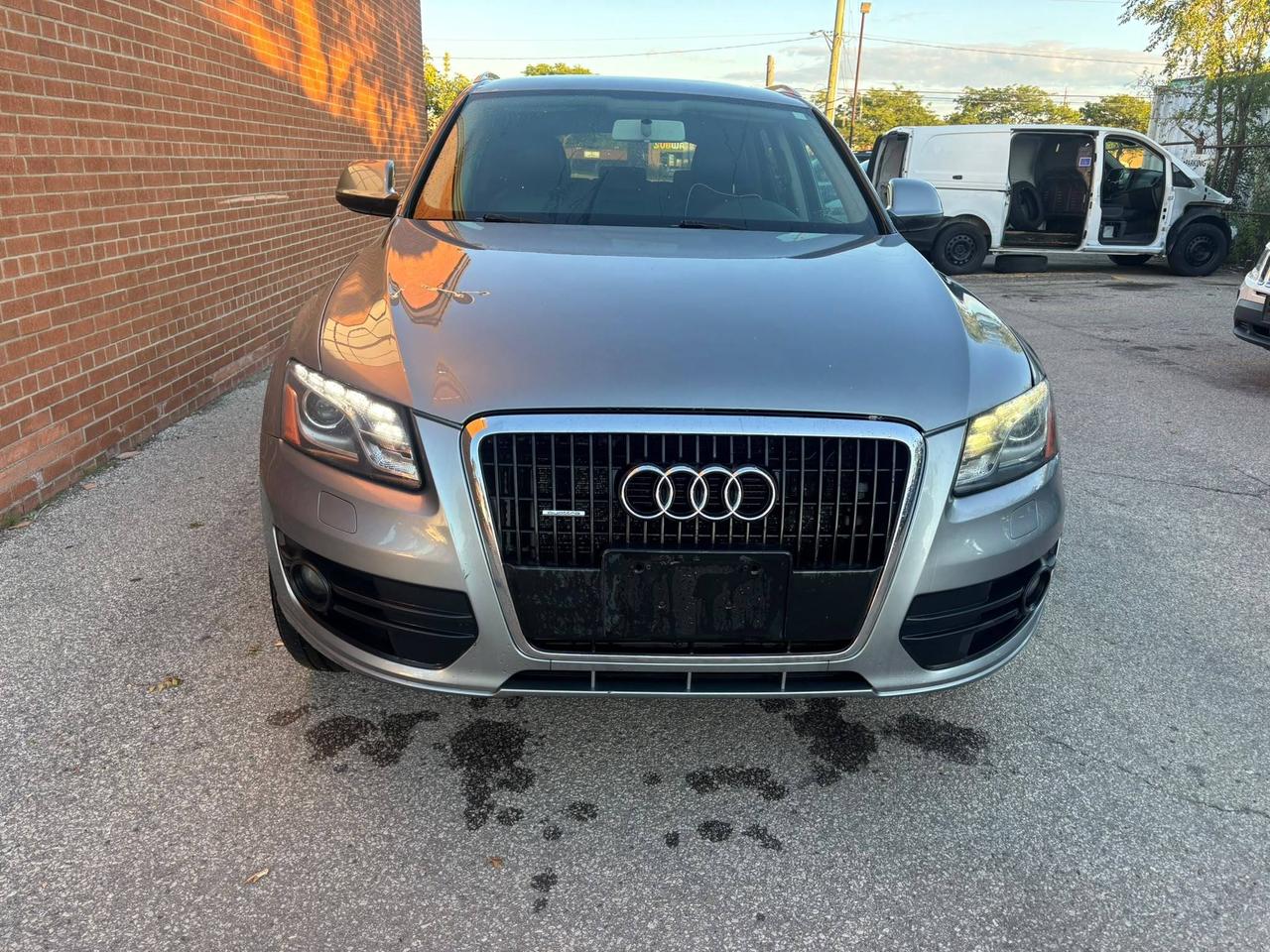 2010 Audi Q5 Quattro 4dr 3.2L Premium Photo