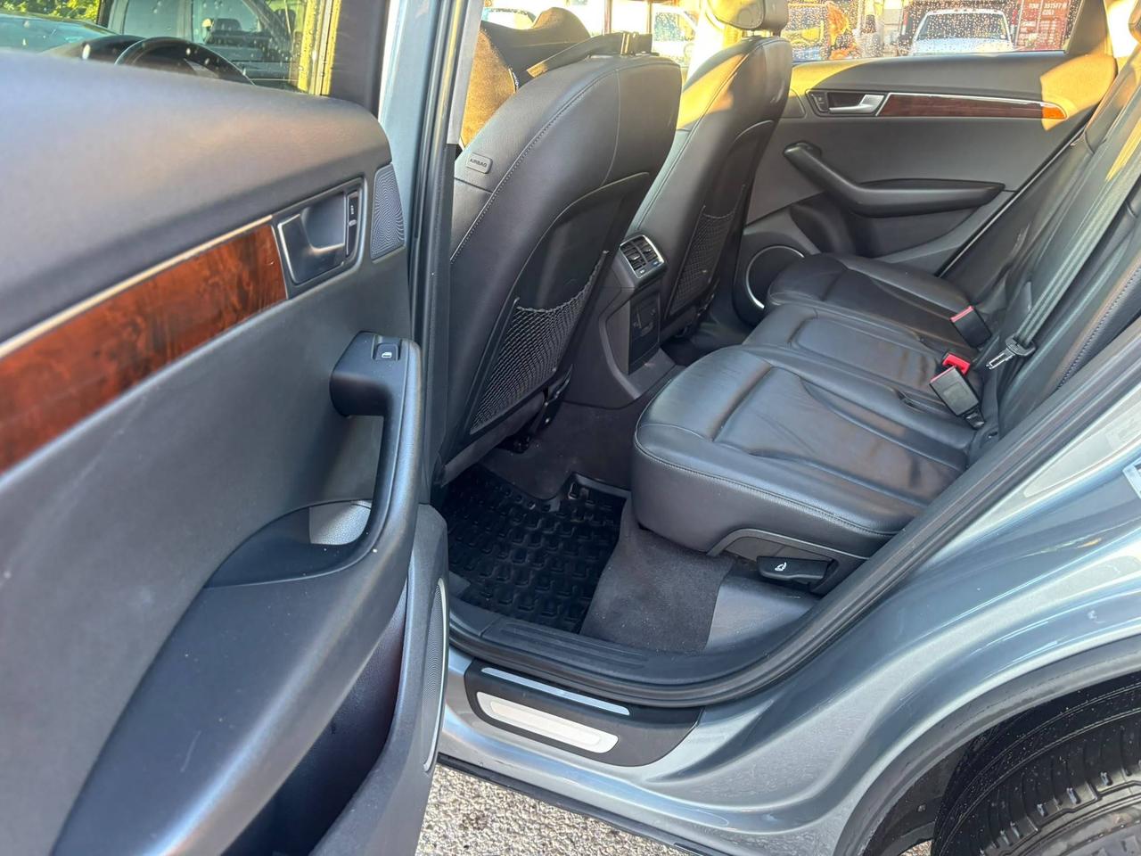 2010 Audi Q5 Quattro 4dr 3.2L Premium Photo