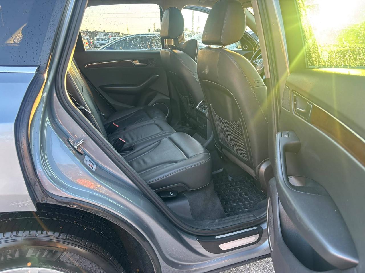 2010 Audi Q5 Quattro 4dr 3.2L Premium Photo
