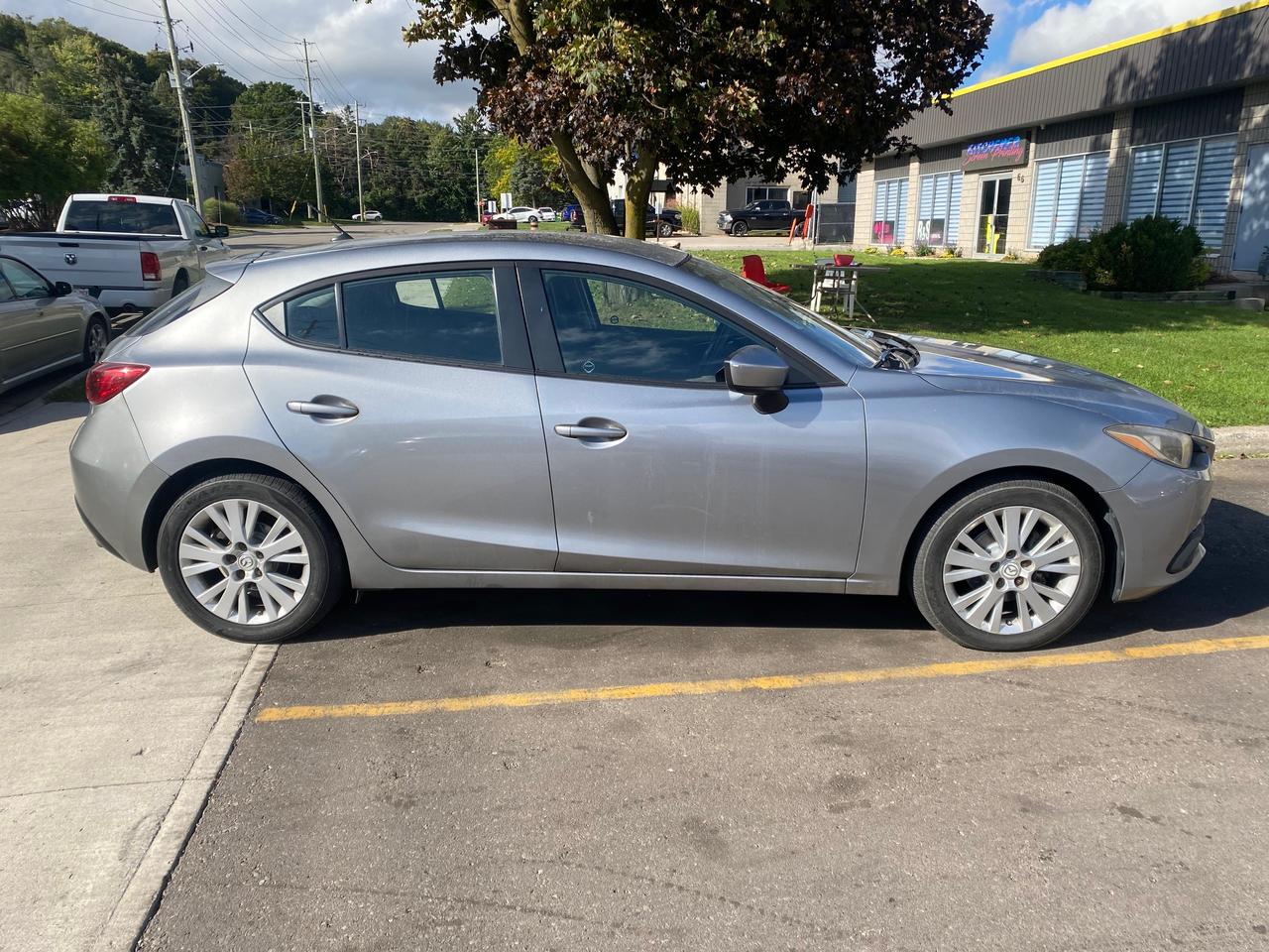 2014 Mazda MAZDA3 GX-SKY Photo