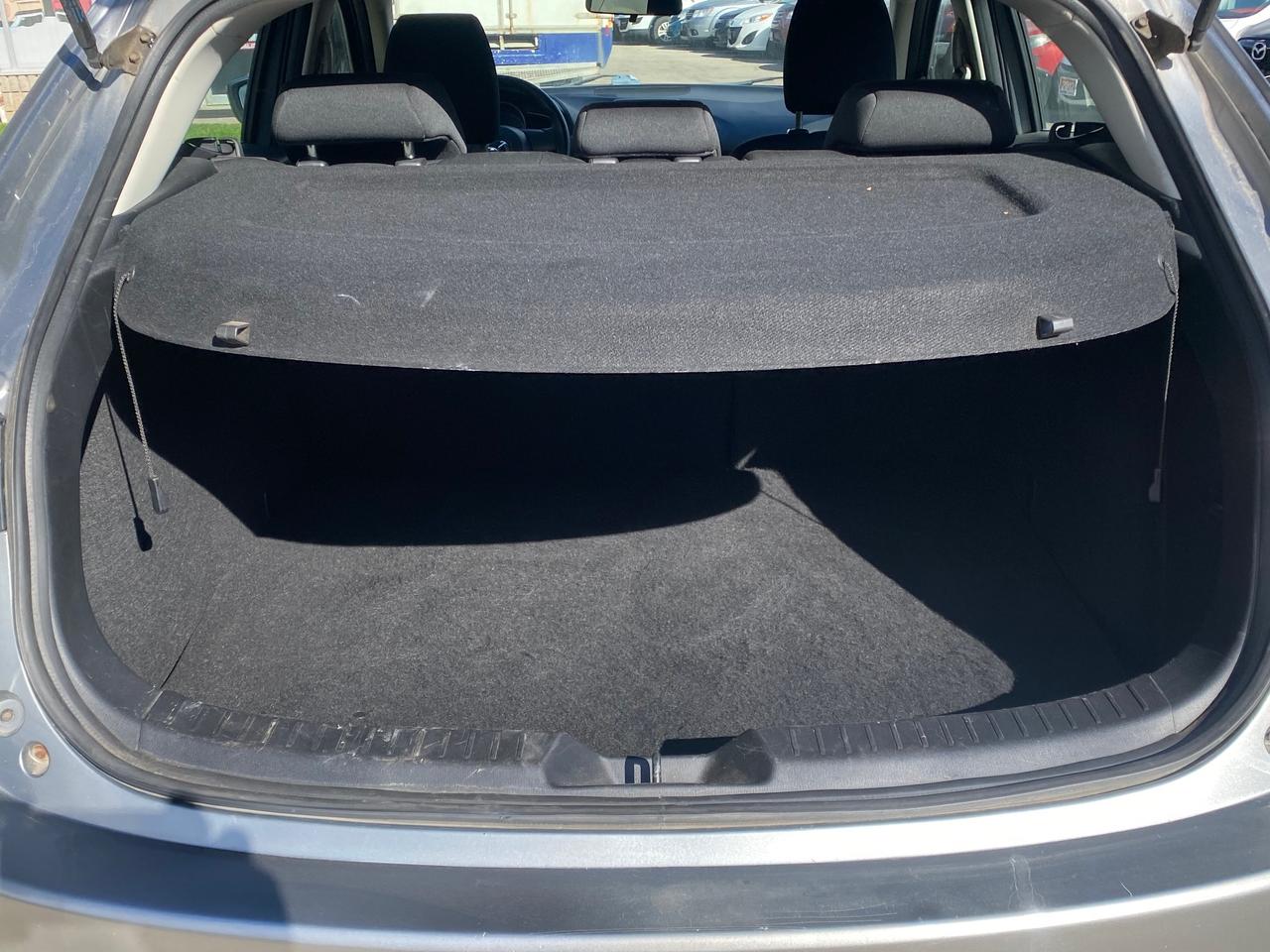 2014 Mazda MAZDA3 GX-SKY Photo