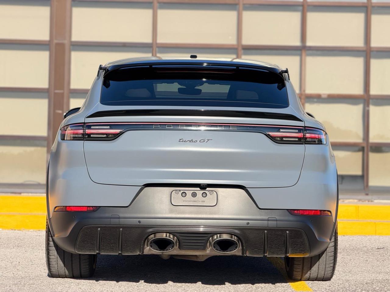 2023 Porsche Cayenne Turbo GT| CLEAN CARFAX | NO CLAIMS| Photo3