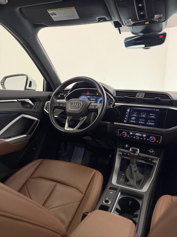 2021 Audi Q3 PROGRESSIV | S-LINE | PANOROOF | CARPLAY Photo