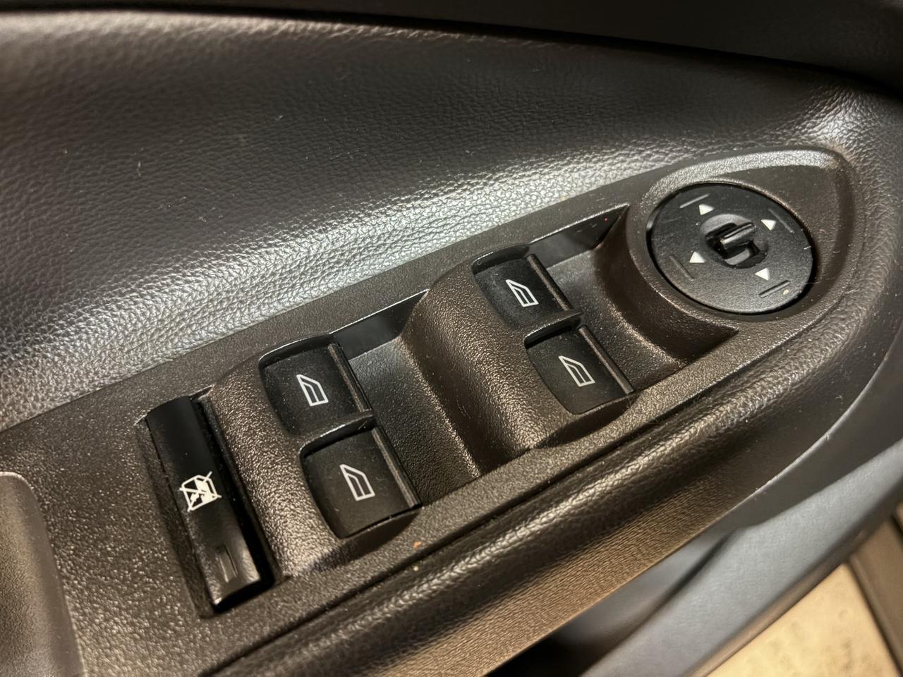 2018 Ford Escape SE Photo