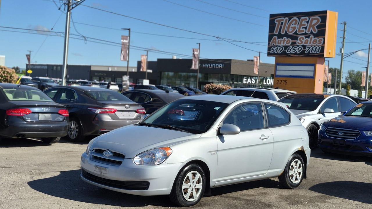 2009 Hyundai Accent MAN L - Photo #1