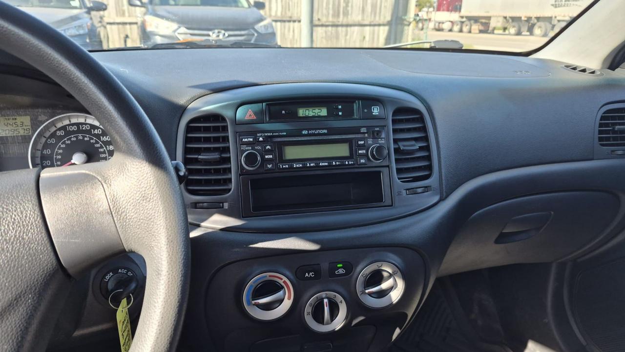 2009 Hyundai Accent AUTO, HATCH, GREAT ON FUEL, AS IS SPECIAL Photo