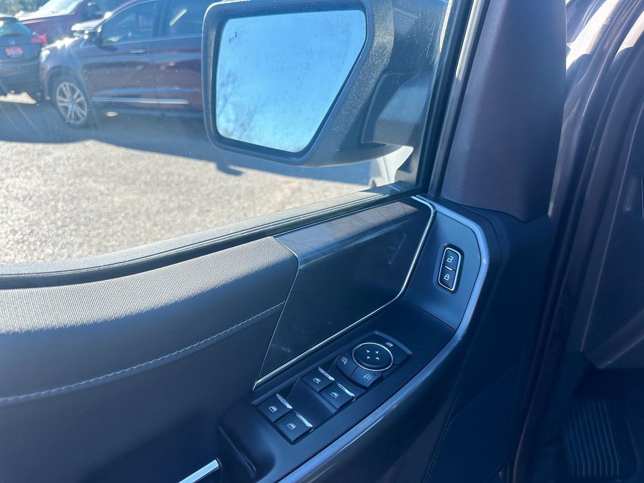 2022 Ford F-150 XLT Crew4x4 5.0L Cloth RvCam XM CarPlay Bluetooth Photo