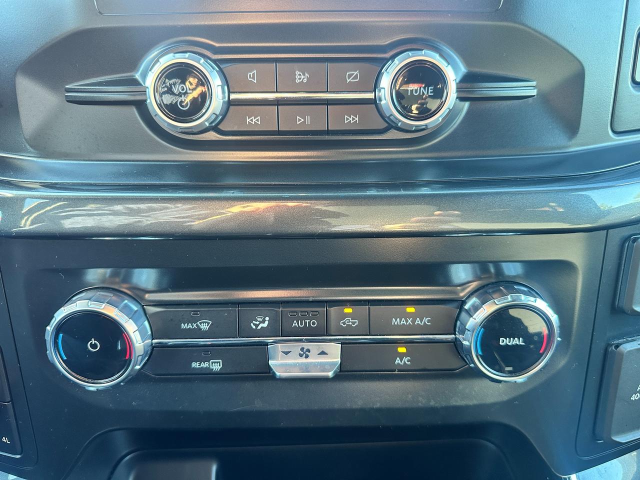 2022 Ford F-150 XLT Crew4x4 5.0L Cloth RvCam XM CarPlay Bluetooth Photo