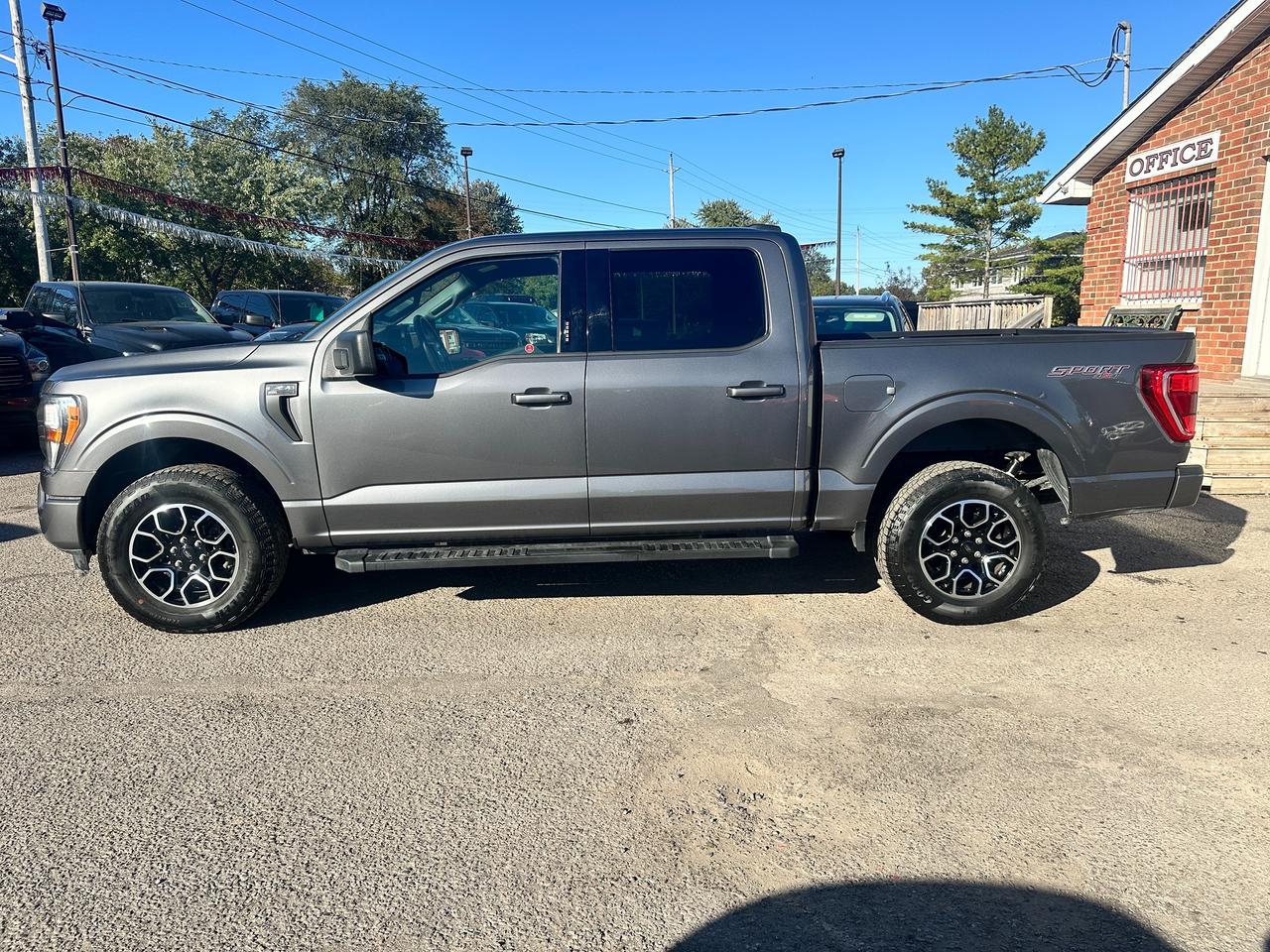 2022 Ford F-150 XLT Crew4x4 5.0L Cloth RvCam XM CarPlay Bluetooth Photo