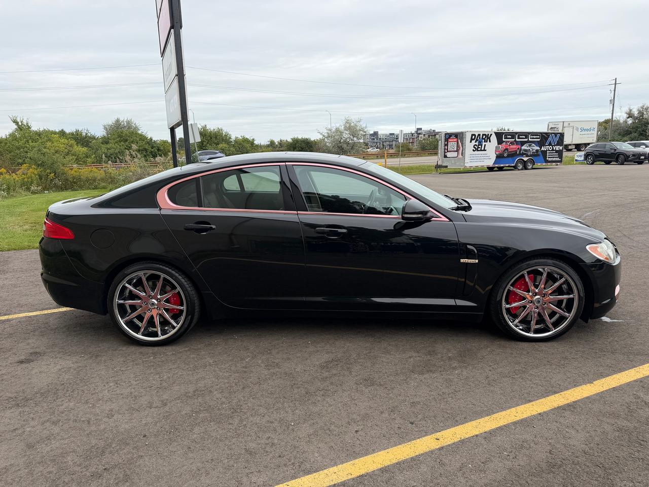 2011 Jaguar XF Premium Luxury Portfolio *GREAT SERVICE HISTORY* Photo3