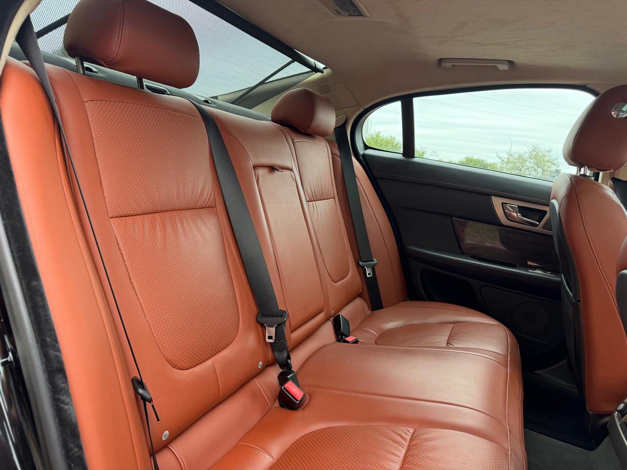 2011 Jaguar XF Premium Luxury Portfolio *GREAT SERVICE HISTORY* Photo