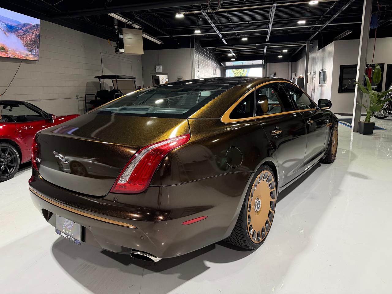 2011 Jaguar XJ XJL Supercharged *CLEAN CARFAX* Photo