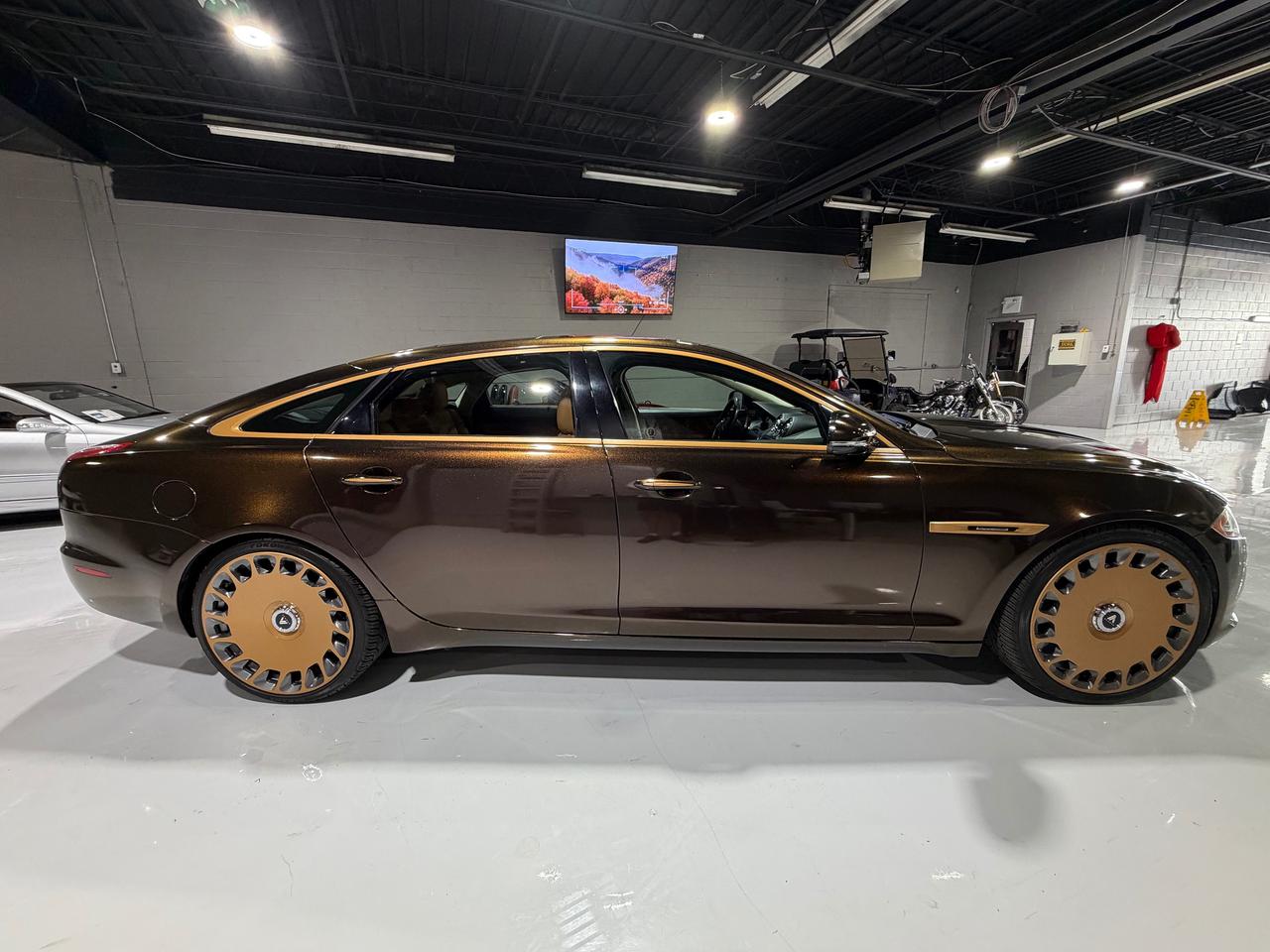2011 Jaguar XJ XJL Supercharged *CLEAN CARFAX* Photo4