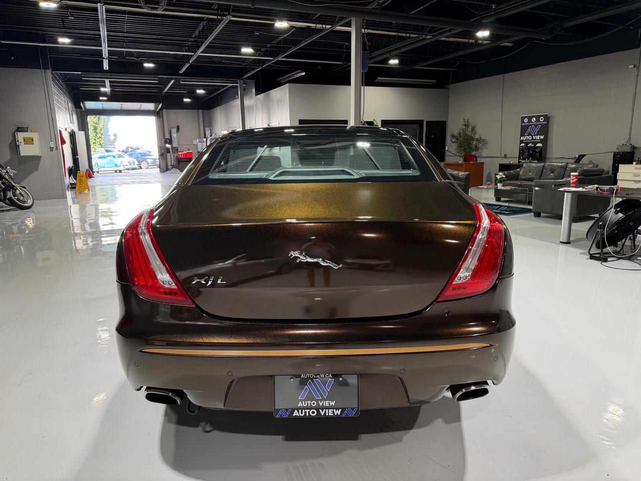 2011 Jaguar XJ XJL Supercharged *CLEAN CARFAX* Photo