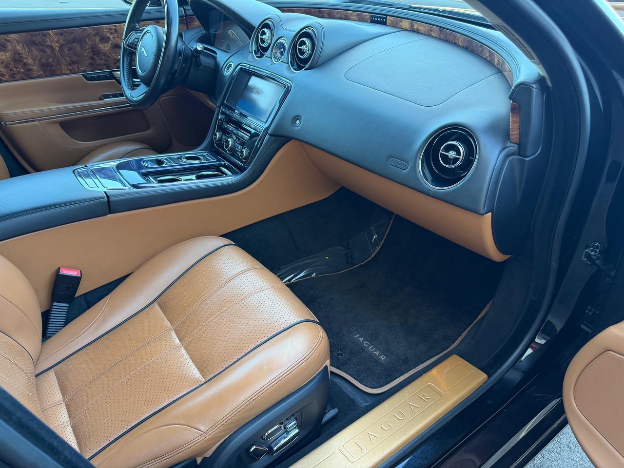 2011 Jaguar XJ XJL Supercharged *CLEAN CARFAX* Photo