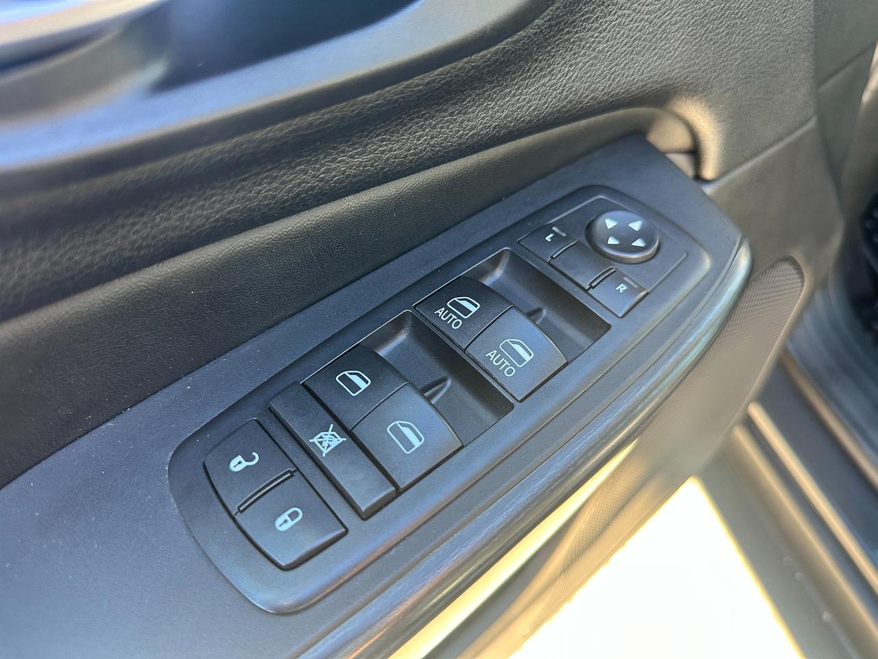 2017 Jeep Cherokee Trailhawk4X4 HTD-Leather PanoRoof NAV RvCam XM A/C Photo