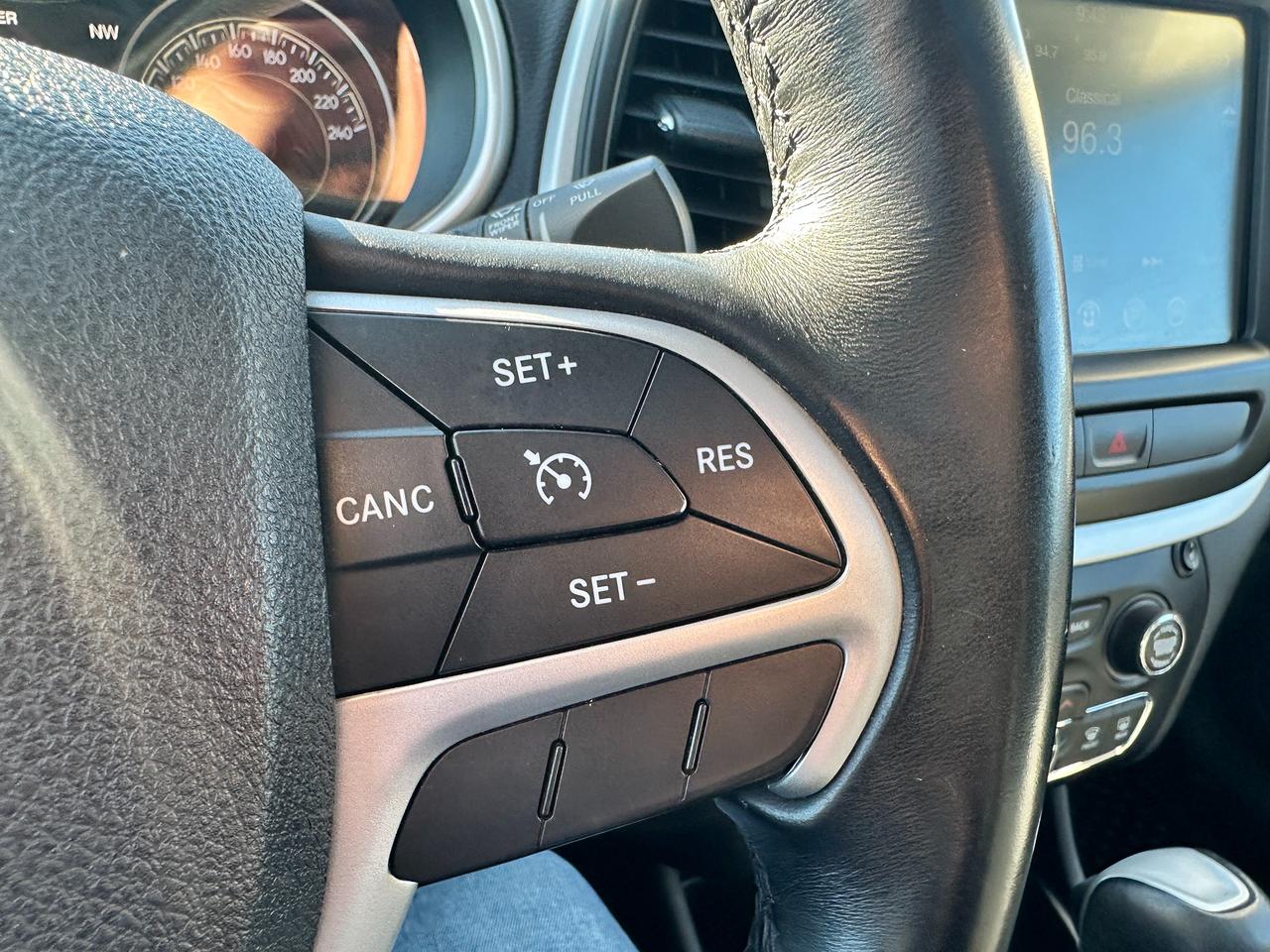 2017 Jeep Cherokee Trailhawk4X4 HTD-Leather PanoRoof NAV RvCam XM A/C Photo