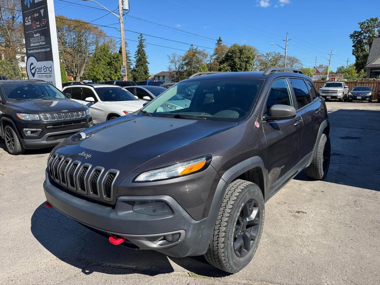 2016 Jeep Cherokee 4WD 4dr Trailhawk - Photo #4