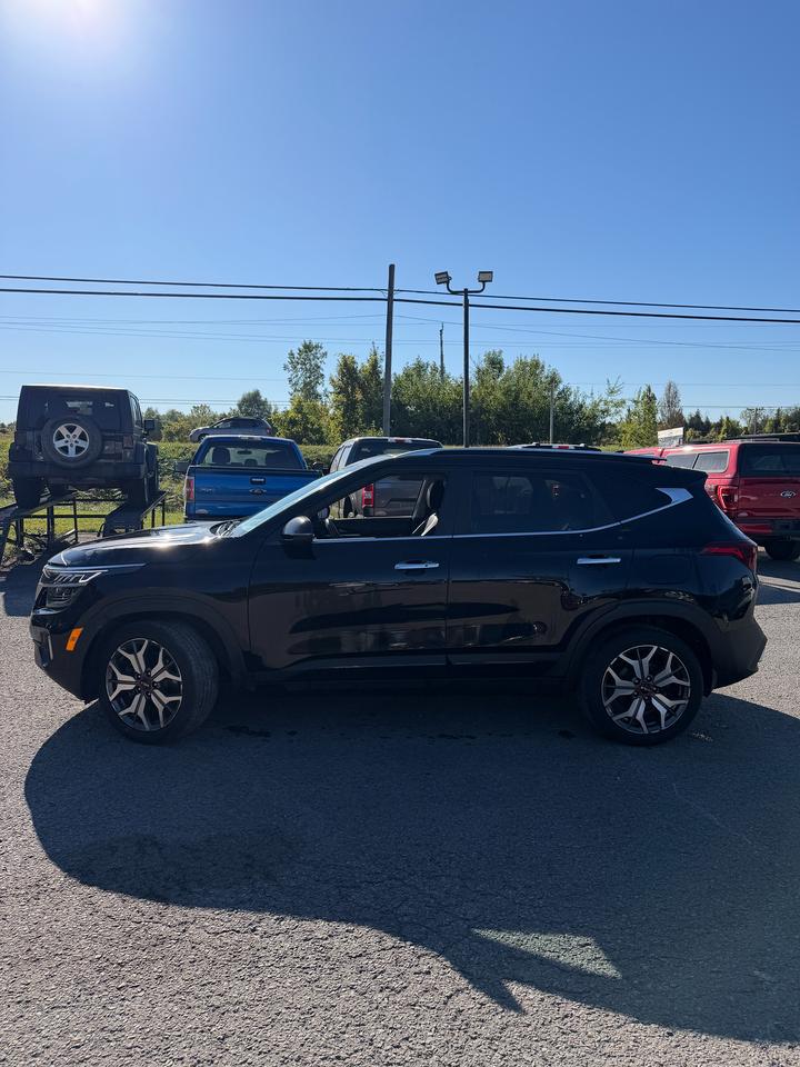 2022 Kia Seltos SX Turbo Photo1