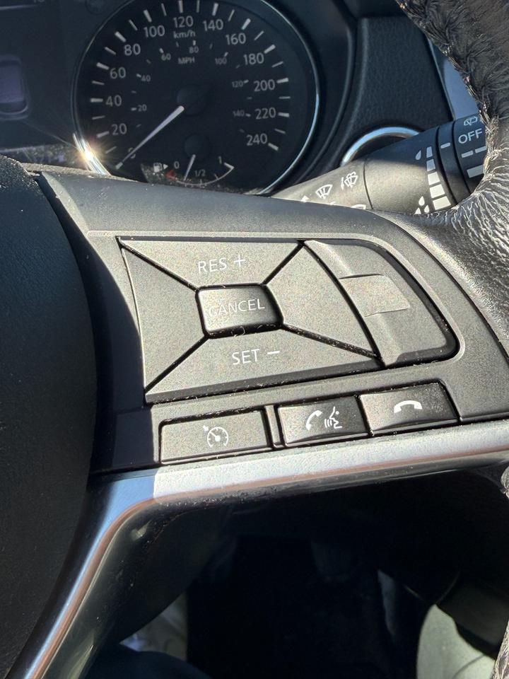 2018 Nissan Qashqai SV Photo