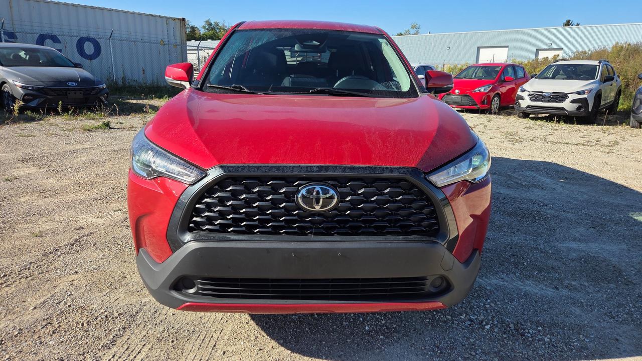 2023 Toyota Corolla Cross LE Photo