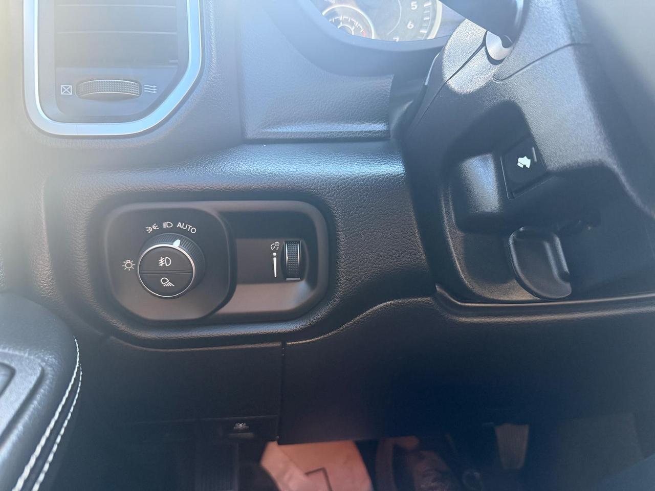 2026 RAM 2500 BIG HORN / 8' BOX / 1 OWNER / NO ACCIDENTS / 4WD Photo