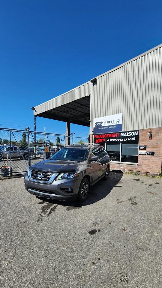 2017 Nissan Pathfinder SV - Photo #1