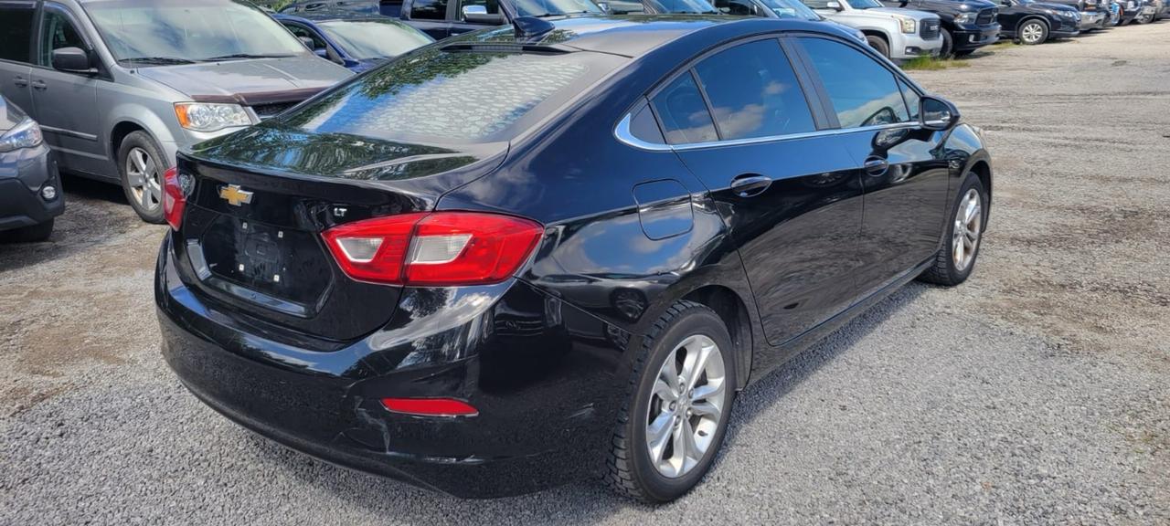 2019 Chevrolet Cruze LT Photo