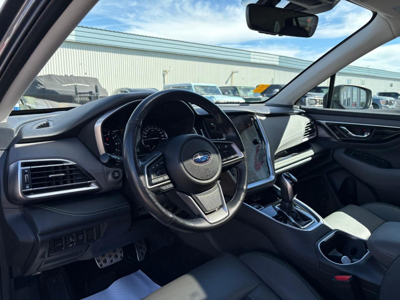 2023 Subaru Outback Onyx CVT Photo