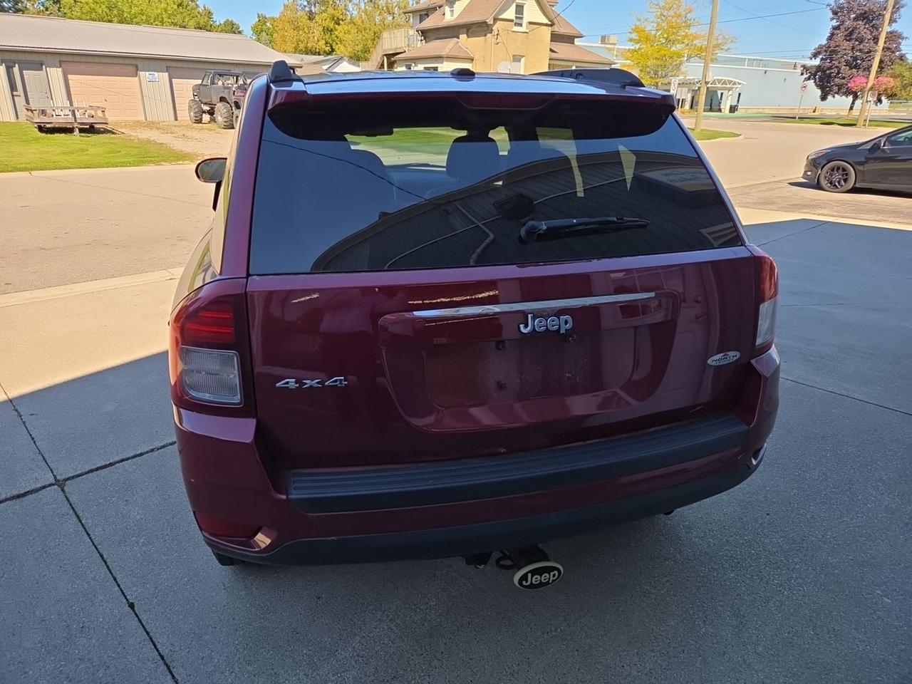 2014 Jeep Compass NORTH Photo