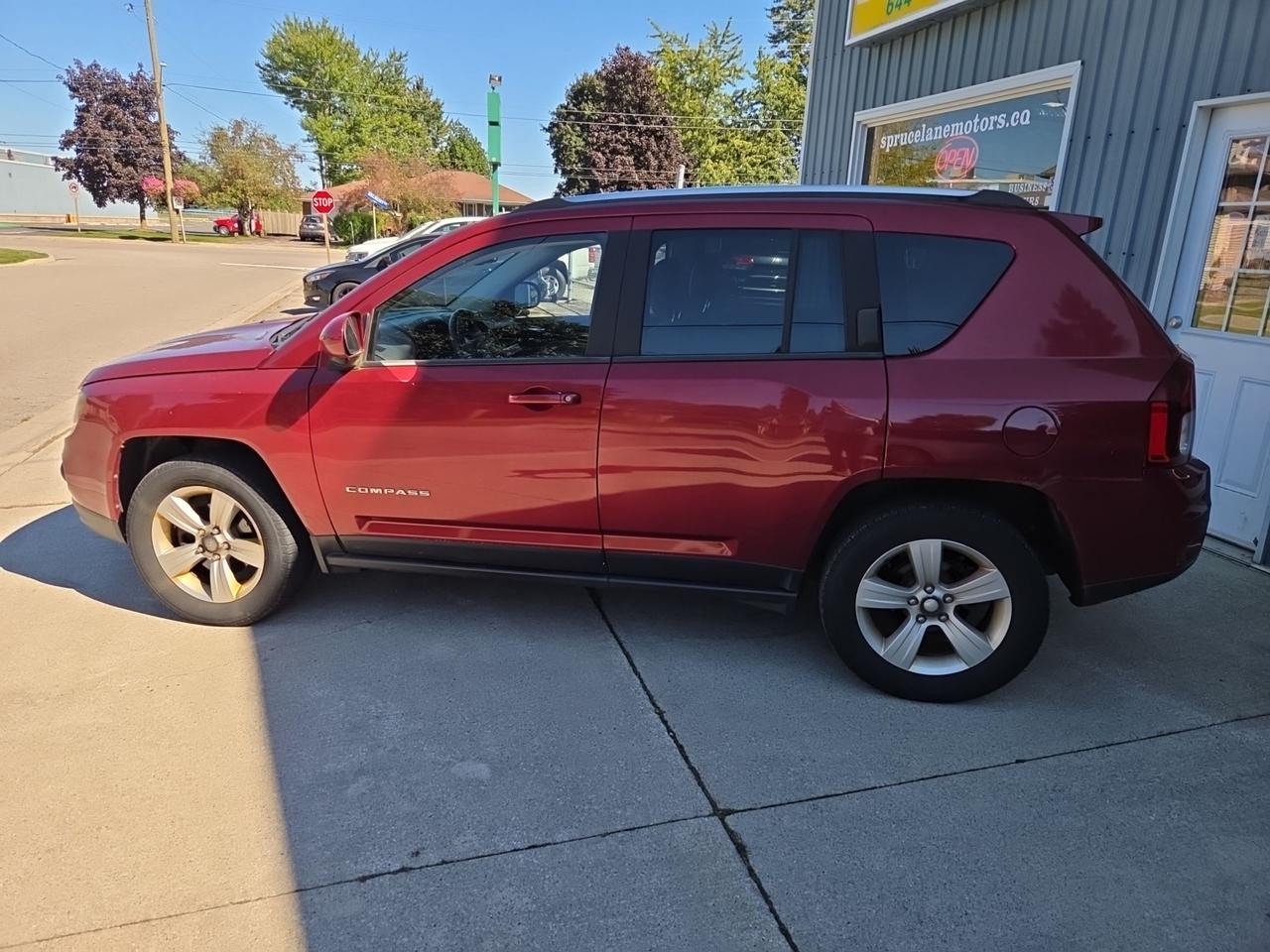 2014 Jeep Compass NORTH Photo