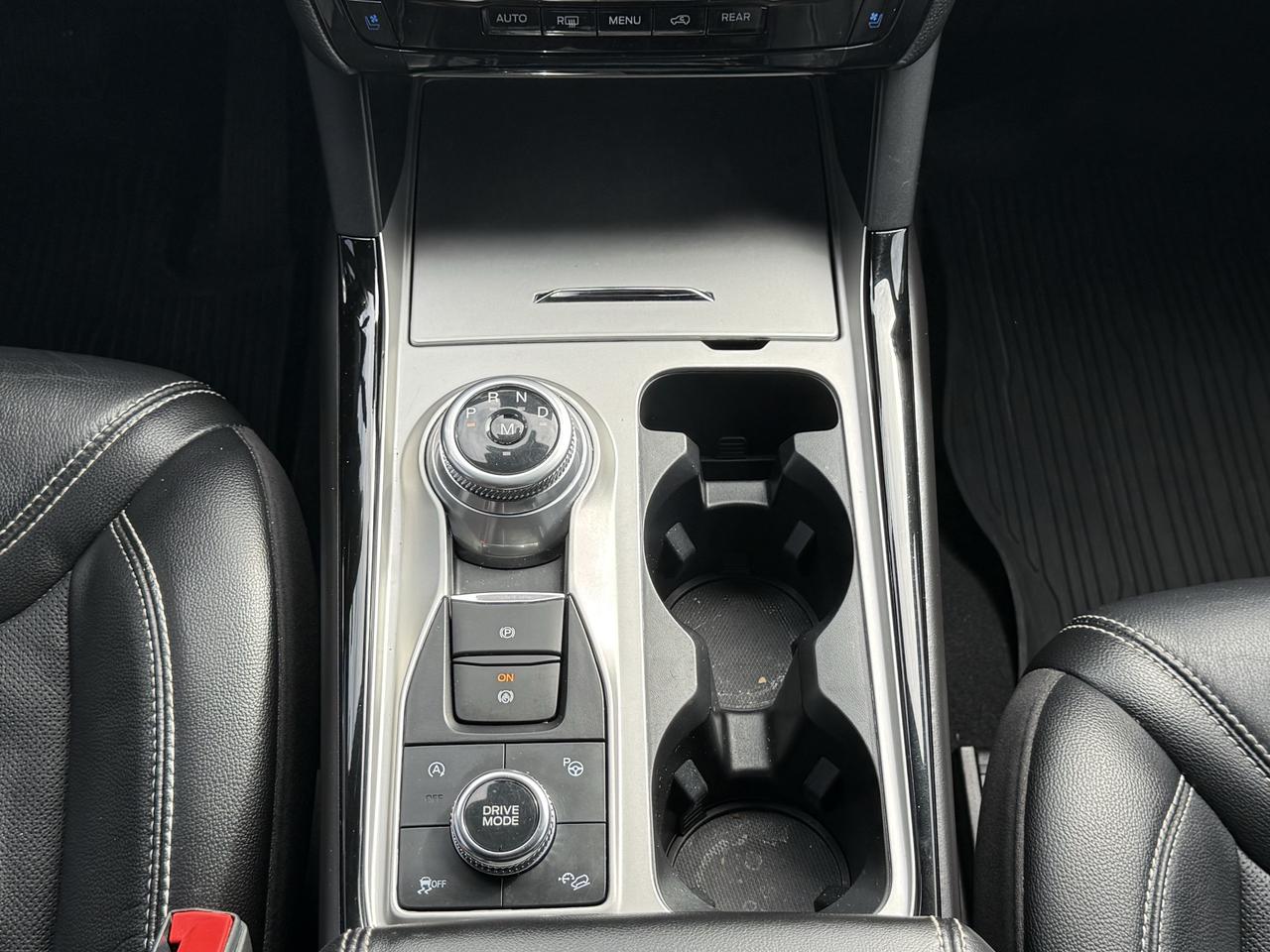 2022 Ford Explorer ST 4WD Photo