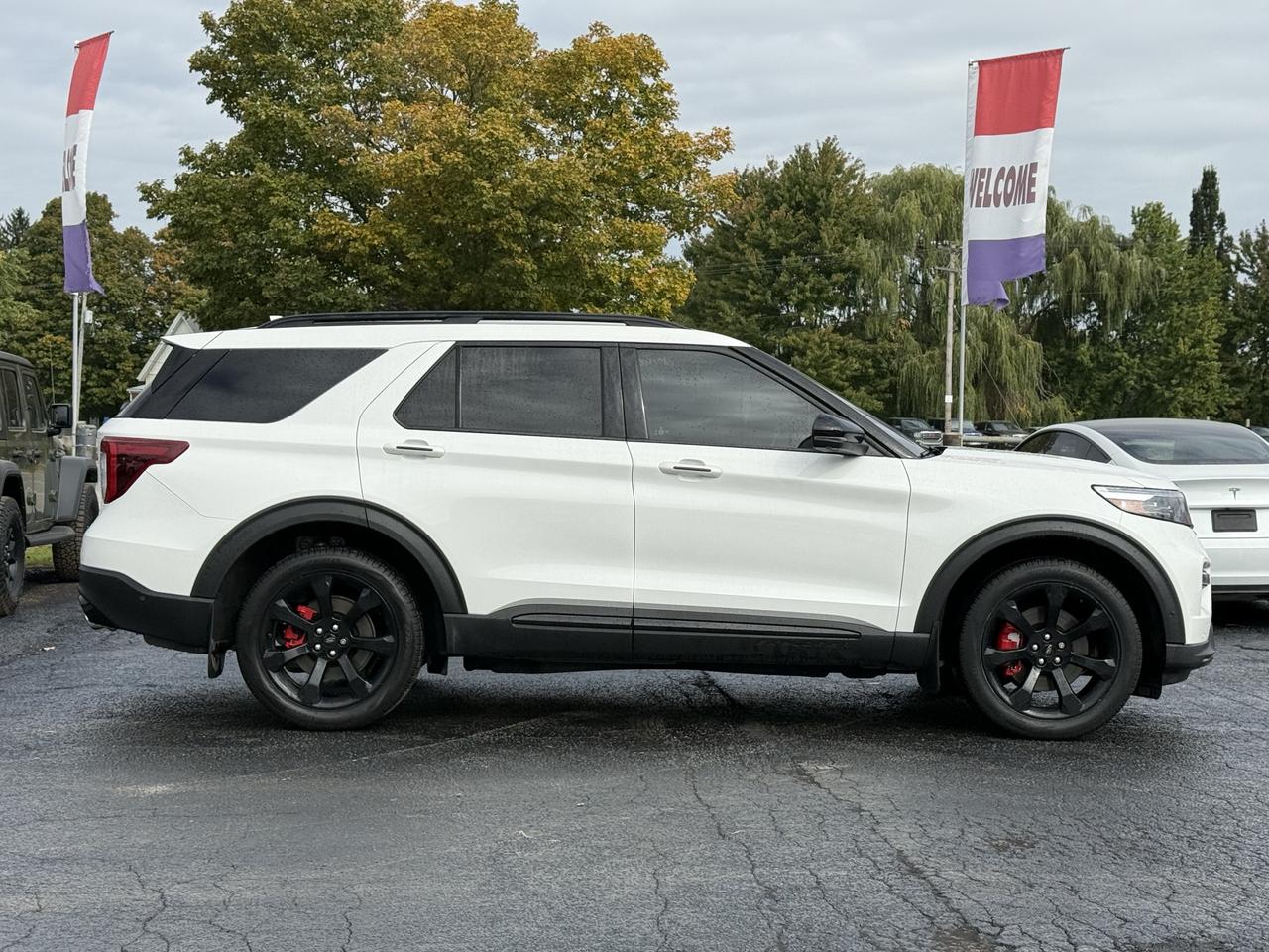2022 Ford Explorer ST 4WD Photo