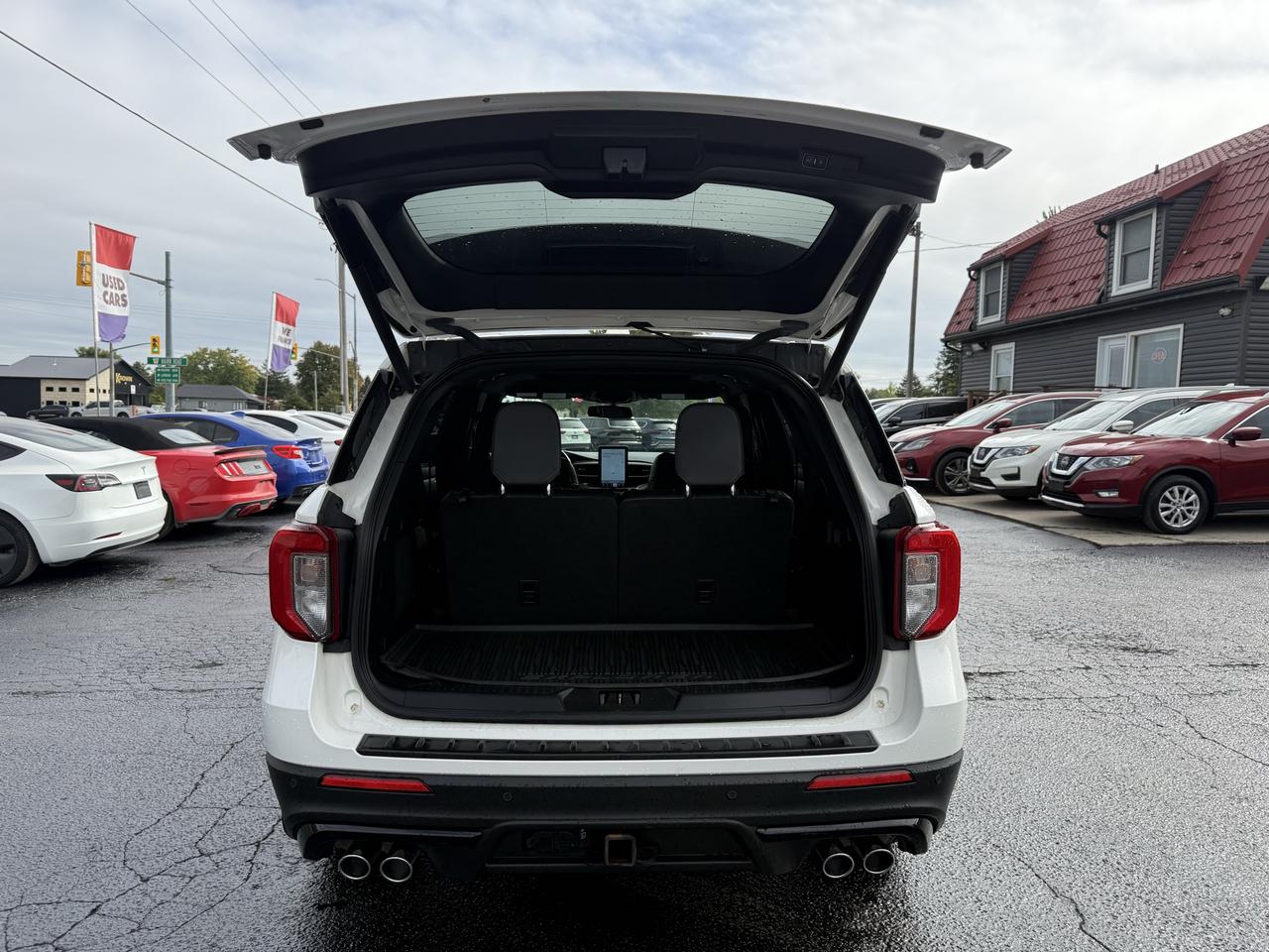 2022 Ford Explorer ST 4WD Photo
