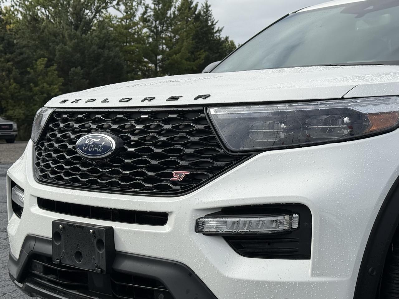 2022 Ford Explorer ST 4WD Photo