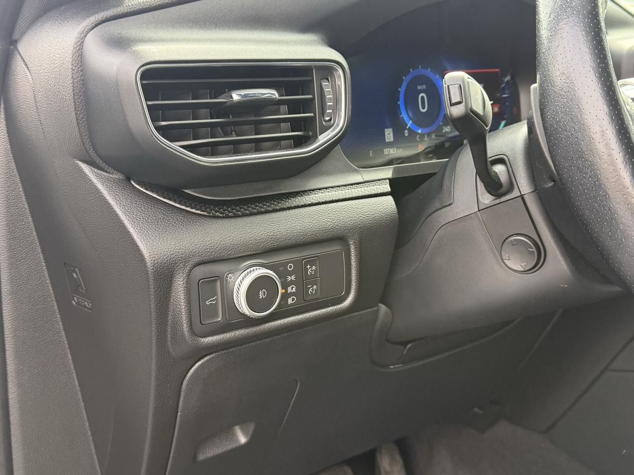 2022 Ford Explorer ST 4WD Photo