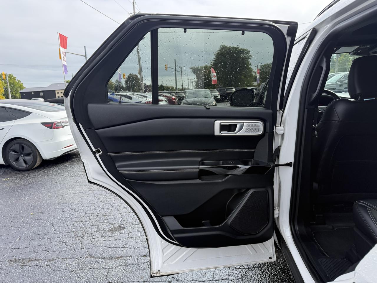 2022 Ford Explorer ST 4WD Photo