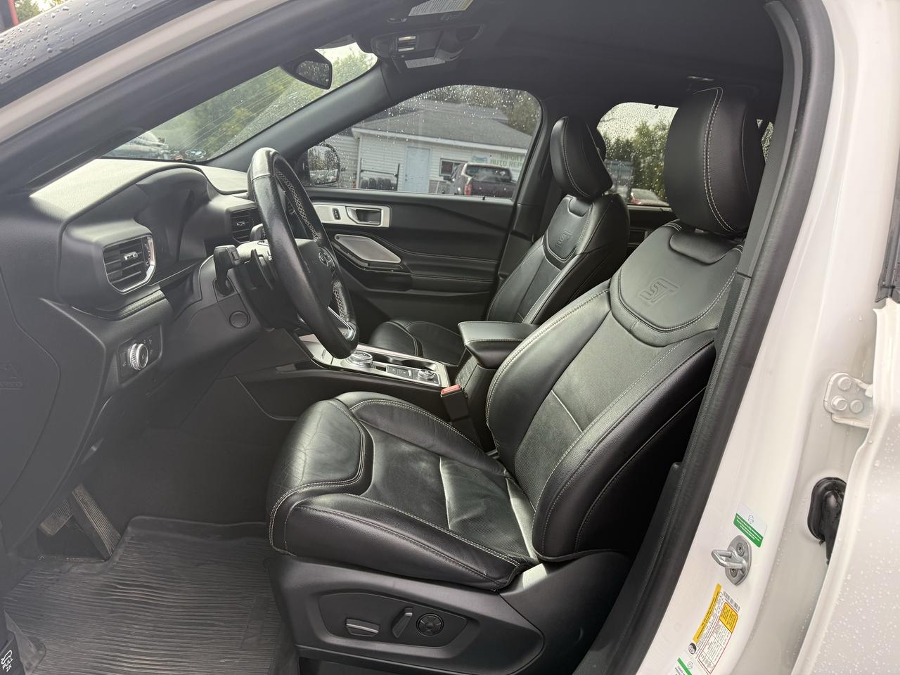 2022 Ford Explorer ST 4WD Photo