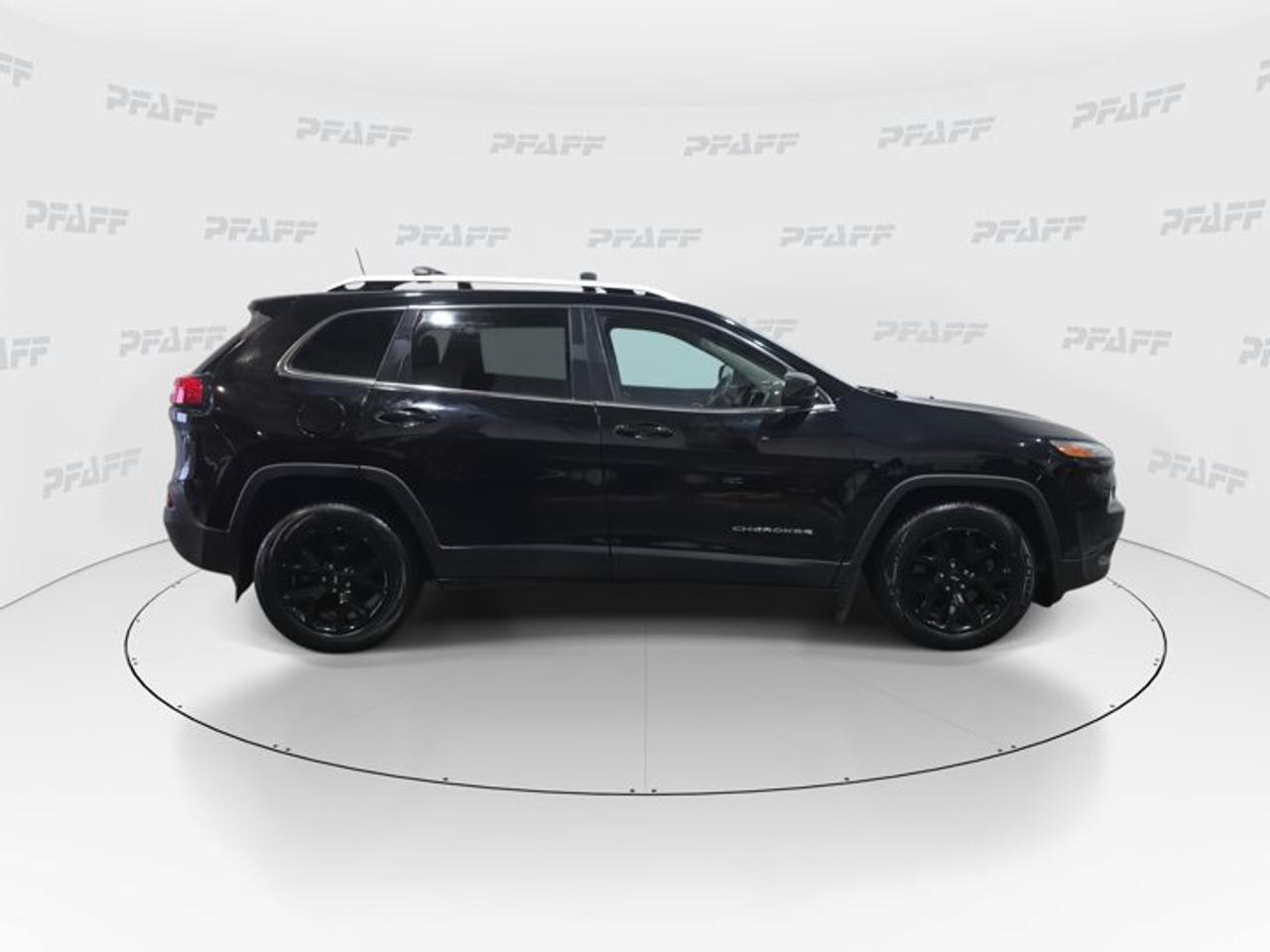 2017 Jeep Cherokee Latitude Photo