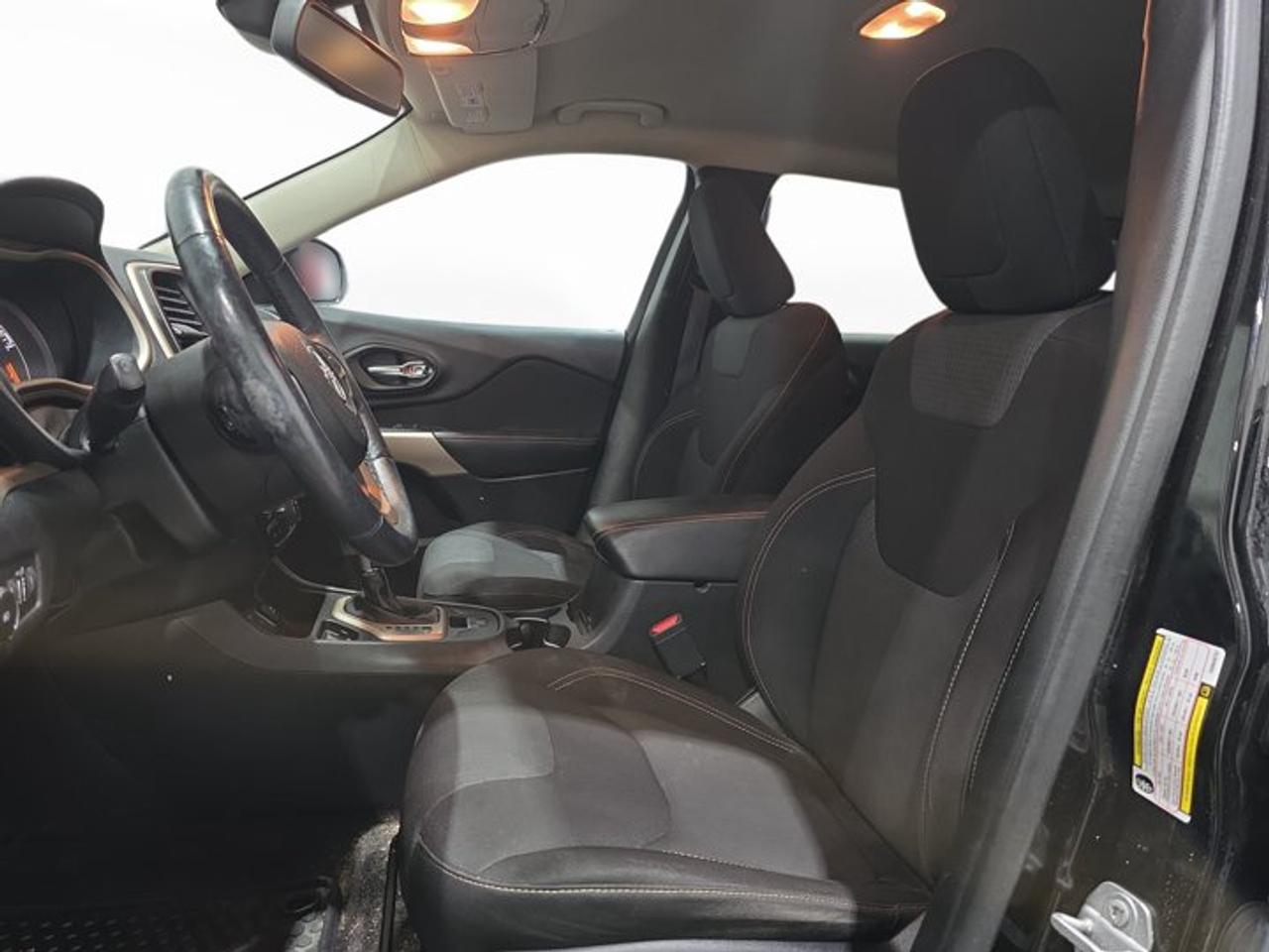 2017 Jeep Cherokee Latitude Photo